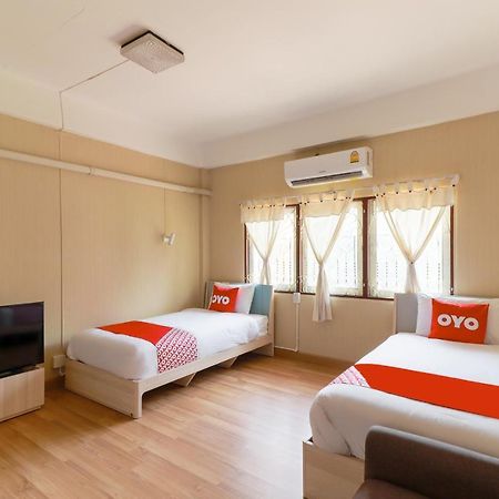 Oyo 743 Sweet Mango Cafe And Hostel Čiang Mai Exteriér fotografie