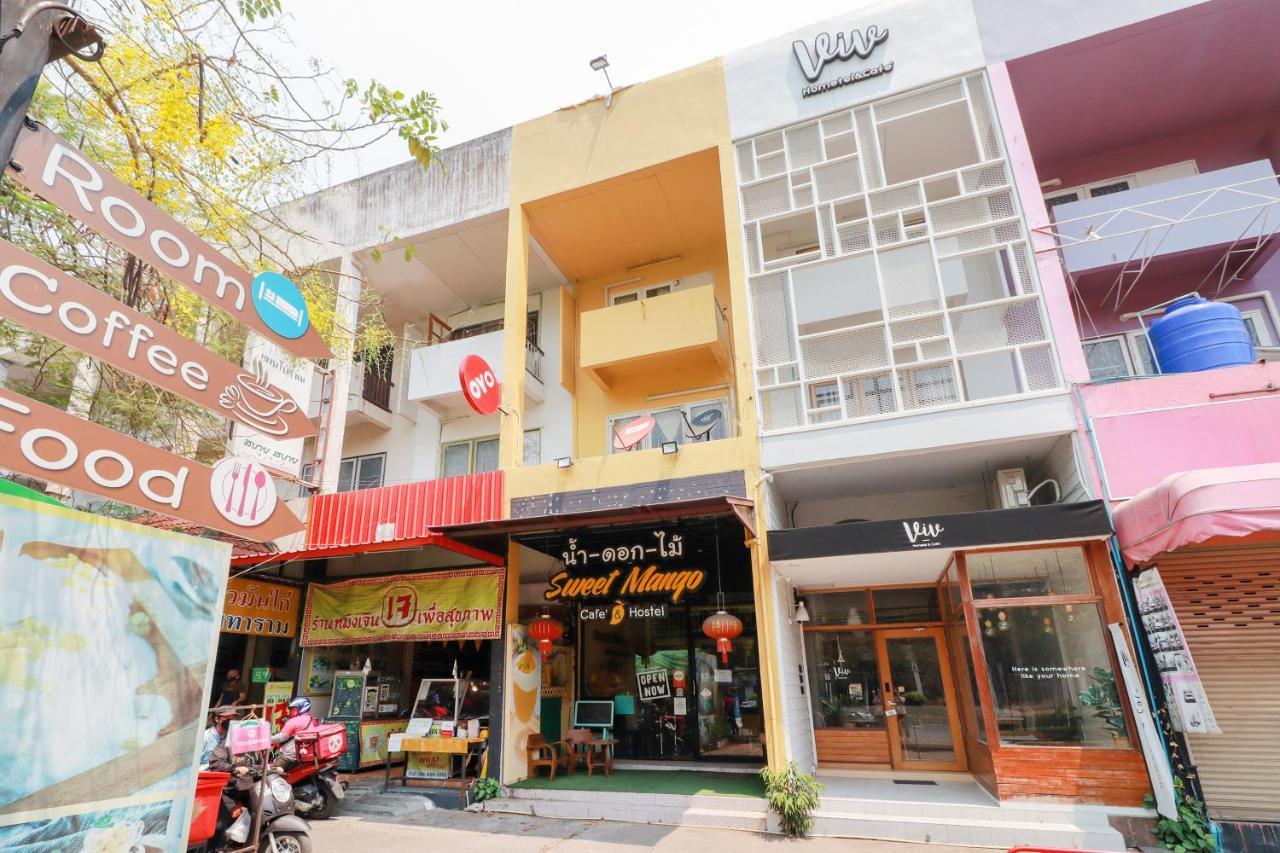 Oyo 743 Sweet Mango Cafe And Hostel Čiang Mai Exteriér fotografie