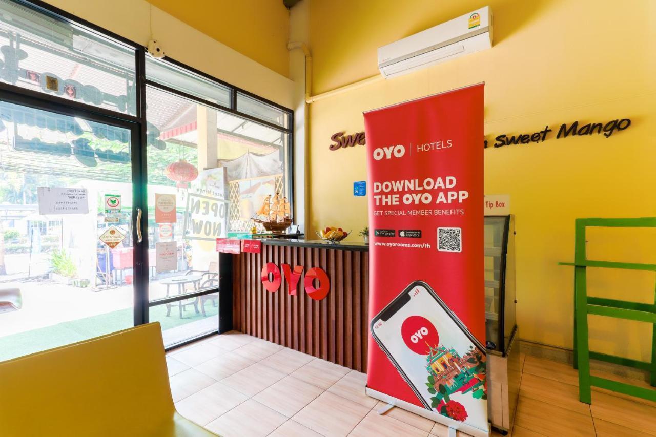 Oyo 743 Sweet Mango Cafe And Hostel Čiang Mai Exteriér fotografie